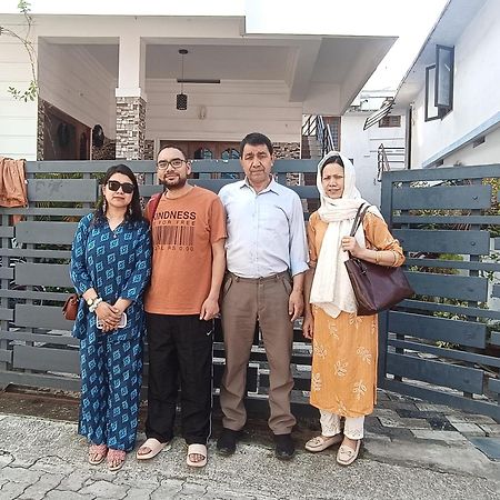 Janatha Homestay Kochi Zewnętrze zdjęcie