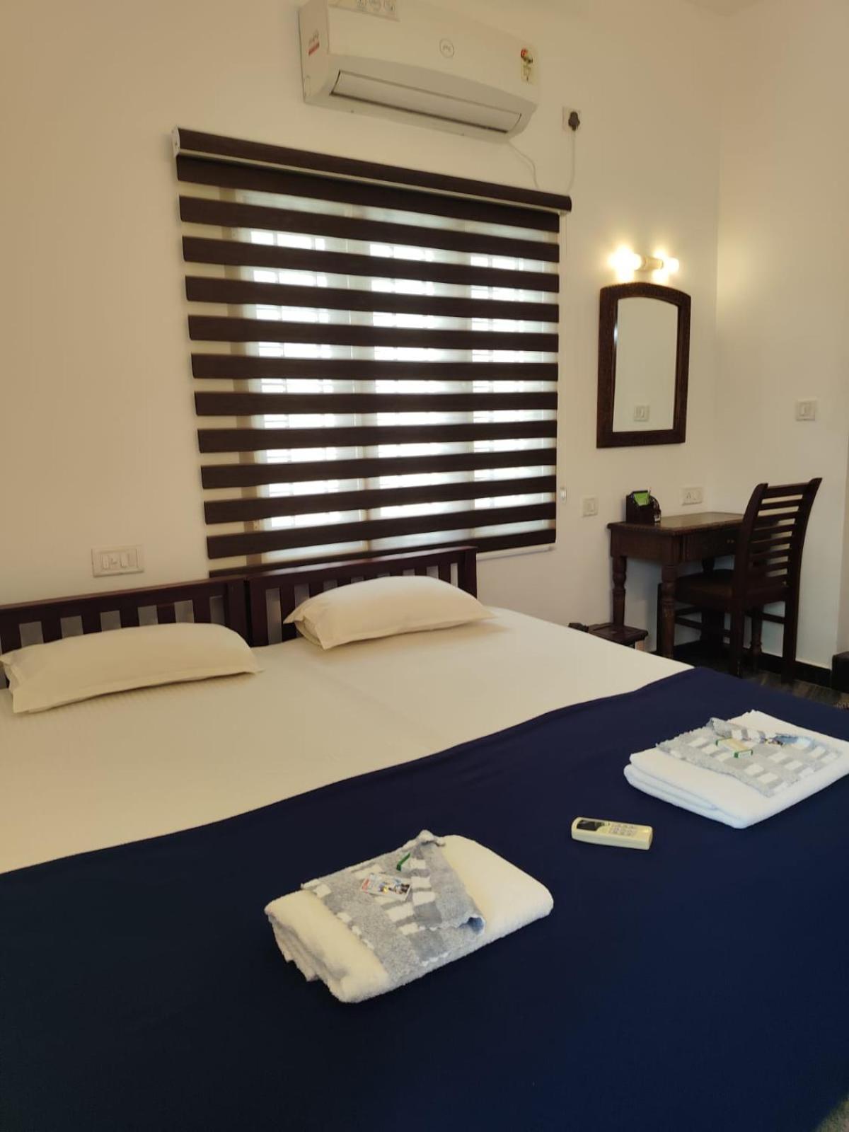 Janatha Homestay Kochi Zewnętrze zdjęcie